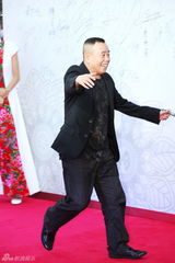 组图：北京刘老根会所开业 众星捧场亮相红毯