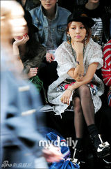 组图：韩星李孝利朴诗妍等出席首尔时装周活动