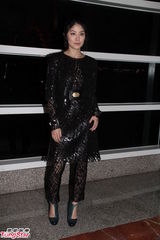 组图：陈慧琳黑衣助阵慈善晚宴 辣妈潮味十足