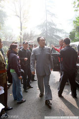 组图：电视《建国大业》开拍 蒋勤勤旗袍如水墨画