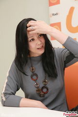 组图：王馨平接受访问 自曝将重游蜜月地澳洲