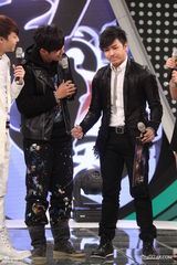 组图：昔日团体“罗密欧”罗志祥欧弟合体证兄弟情