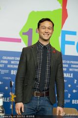 组图：电影《唐璜之瘾》发布会 囧瑟夫变身导演