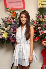 组图：谢婷婷称12岁开始吃燕窝 曝谢霆锋现肚腩