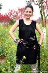 幻灯图集：阿娇亮相南宁桃花节 赏花盼走桃花运