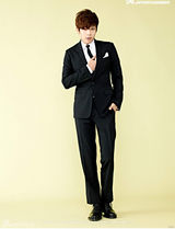 组图：韩星Se7en晒暖男帅照为庆出道十周年预热