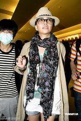 组图：憔悴张惠妹公开承认分手 避谈何守正劈腿