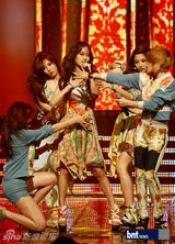 组图：神话合体回归夺《Countdown》冠军风采依旧