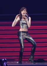 组图：群星献唱中歌榜 韩庚潘玮柏劲歌热舞