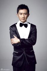 组图：高天时装大片酷帅造型优雅迷人