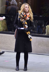 高清组图：布莱克-莱弗利现身《绯闻女孩》片场