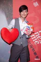 组图：炎亚纶单飞成绩胜飞轮海 强调组合不解散