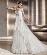 组图：欧美2012年婚纱系列发布 彰显高雅气质