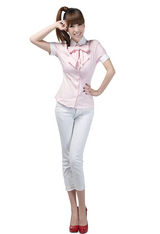 高清组图：女主播柳岩古裙出镜 坎坷追梦路不言悔