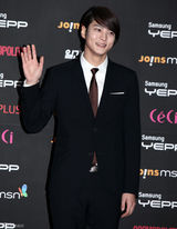 组图：韩国金唱片颁奖典礼 SJ少女时代闪耀红毯