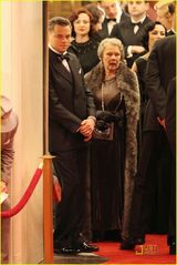 高清组图：莱昂纳多《胡佛传》新照 搭档朱迪-丹奇