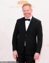 组图：《摩登家庭》男星杰西-泰勒-弗格森亮相