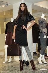 组图：林嘉绮15公分高跟鞋走秀破除怀孕传言