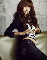 幻灯图集：甜姐儿韩孝珠变狂野 代言仔裤秀蛮腰