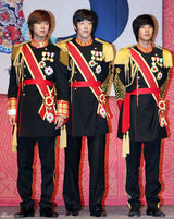 幻灯图：音乐剧《宫》发布会 郑允浩出席帅气亮相