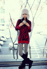 高清图：韩星申珠雅代言购物网 调皮写真模样清纯