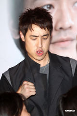 组图：《爱无限》试片会 潘玮柏张榕容台词肉麻