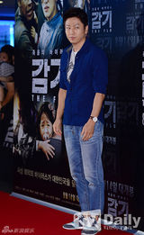 组图：郑雨盛(郑宇成)金宇彬等亮相《流感》VIP试映会