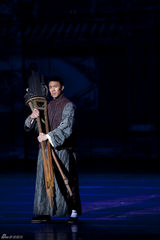 高清组图：田沁鑫音乐剧舞台唯美 区宁接棒前辈