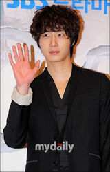 组图：韩剧《49天》记者会 南圭丽(南奎丽)李瑶媛短裙秀美腿