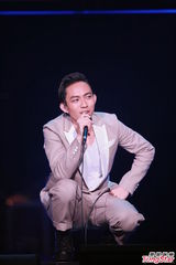 组图：林宥嘉演唱会开唱 再谈与邓紫棋分手