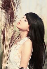 组图：范潇匀进攻乐坛 推出首张专辑《齐天大剩》