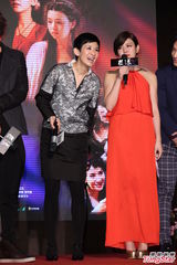 组图：陈妍希言承旭谈拍戏甘苦 吴君如笑称被骗