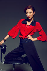 组图：马丹旎写真曝光 双面娇娃风格多变