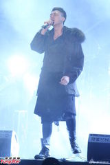 组图：A-Lin落泪小宇忙救场 信旋风登台引高潮