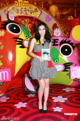 幻灯组图：谢安琪香港签唱会 矢口否认遭到TVB封杀