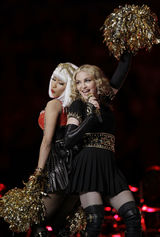 组图：麦当娜亮相超级碗 劲歌热舞火力全开