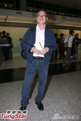 组图：郑秀文杜琪峰为《盲探》参展赴戛纳