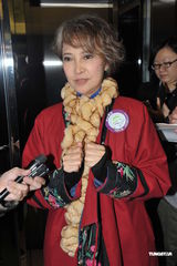 组图：萧芳芳呼吁香港保护儿童 称已收到陈浩民善款