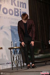 组图：金宇彬访台送巧克力 自嘲长相奇特似恐龙