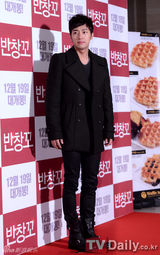 组图：韩星文彩元便装依然清纯 郑雨盛(郑宇成)英姿飒爽