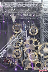 组图：陈奕迅澳门开唱送祝福 邀民间好声音合唱