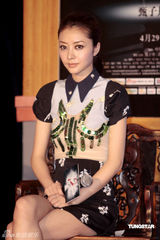 幻灯图：甄子丹称不再拍《叶问》 熊黛林赞其好男人