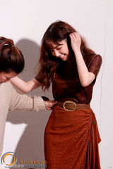 组图：朴敏英写真拍摄现场照曝光甜美绚丽