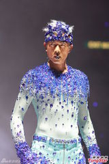 高清图：郭富城透视装秀胸肌 演唱会虚惊一场