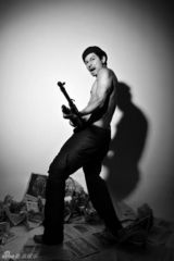 组图：让子弹飞老四杜奕衡时尚大片 展铁血热情