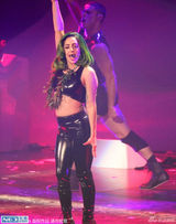 组图：Gaga打造章鱼新雷装 绿发被指模仿水果姐