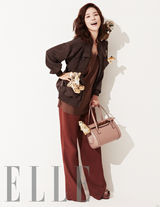 组图：韩彩英李宝英等拍慈善写真 韩智慧低胸