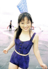 组图：滨崎步少女泳装照曝光 婴儿肥容貌变化大