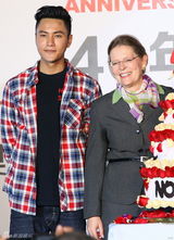 组图：陈坤获雪绒花勋章 接拍古装戏有裸露