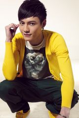 组图：冯铭潮开辟“雅潮”路线 演绎不羁风格